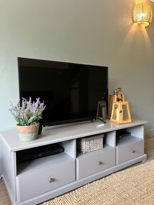 The Cottage, A Perfect Getaway! Southport Eksteriør bilde